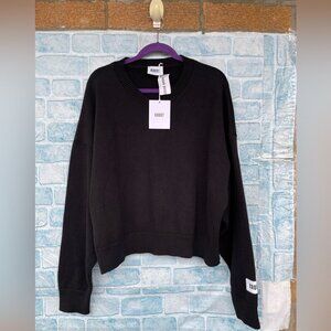 KROST OVERSIZED V NECK SWEATER SIZE MEDIUM